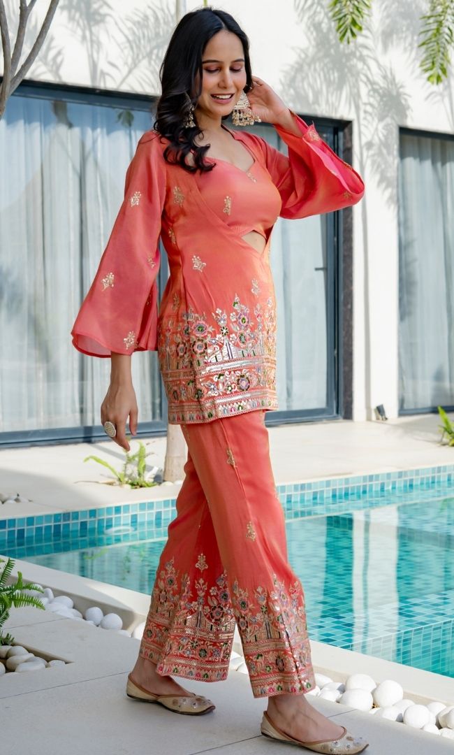 Anjum Zari Peach Set